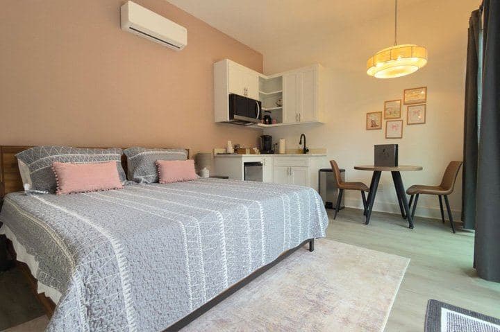 Nooks interior 1