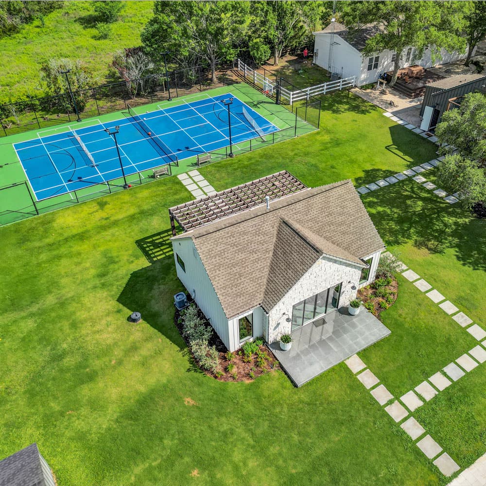 Make your stay unforgettable at Milk & Honey Ranch in Burton, TX